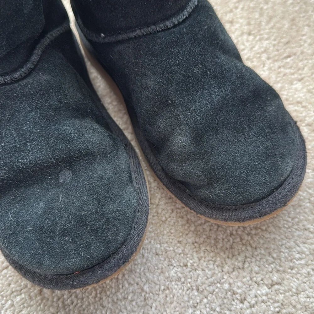 UGG Kids Black Suede Scalloped Short Boots with Stud Detail